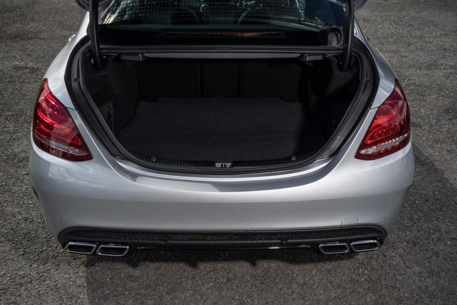  Mercedes-AMG C63 S 2015 года  (UK) (фото 15 из 30)